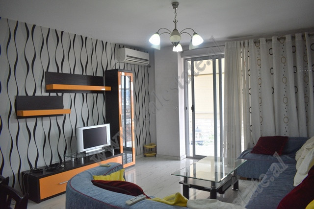 Apartament modern me qera ne rrugen Egnatia ne Tirane.

Ndodhet ne katin e 5-te ne nje pallat te r